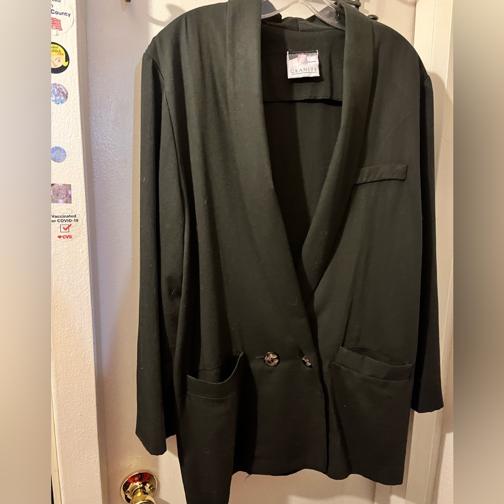 Granite- size M- black button jacket vintage. GUC.